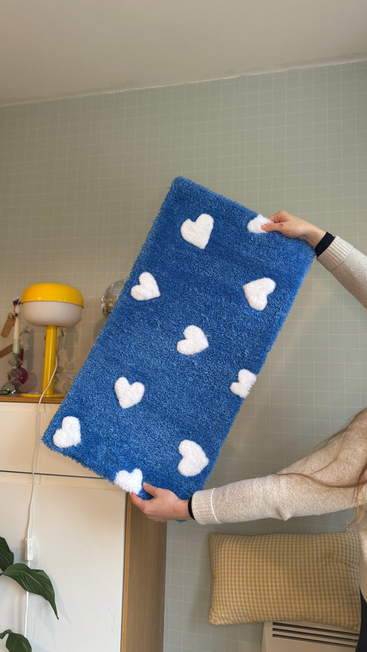 Tapis coeur bleu tout doux